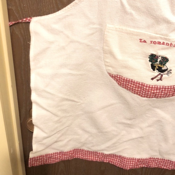 CP International Apron 30x26”, each tie is 29” - Picture 4 of 7